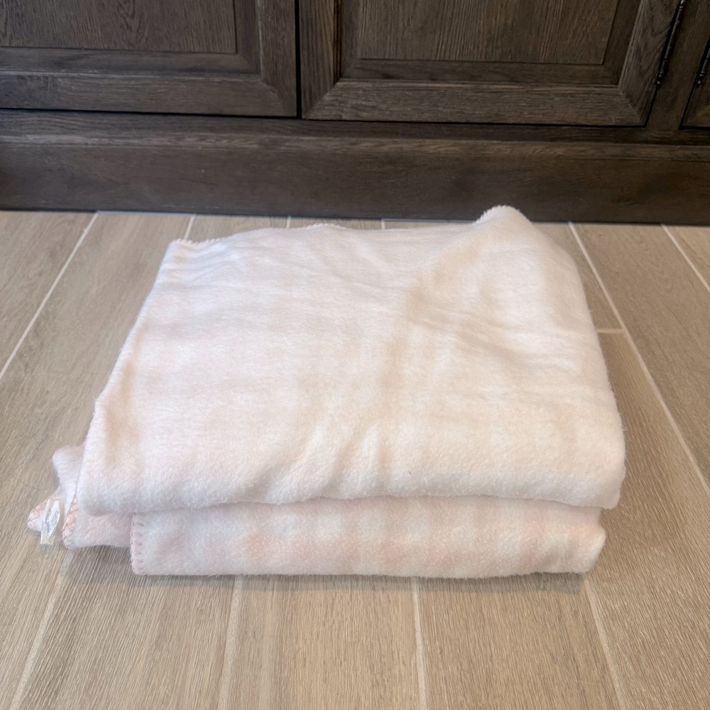 Wamsutta Set of 2 Fleece Pink/Cream Plaid Blankets